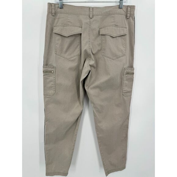 ATHLETA Summit Cargo Pants in Desert Beige Size 10 - Picture 7 of 10